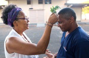 A Escola de Almas Benzedeiras de Brasília e suas campanhas: entrevista com a guardiã Maria Bezerra
