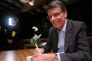 Bate-papo com Hélio Doyle: ‘Bolsonaro caminha para uma ditadura e só uma frente ampla pode barrá-lo’