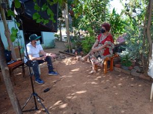 Sandra Rocha, uma hippie que encontrou no macramê um novo sentido na vida