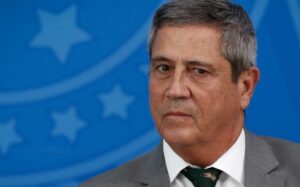 As ameaças do general Braga Neto contra a democracia brasileira: Bate-papo com Hélio Doyle