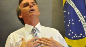 O recuo de Bolsonaro e a demissão do Hélio do governo de Cristovam Buarque são temas deste Bate-papo