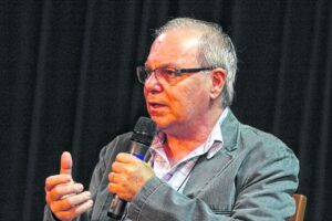 Educação em Direitos Humanos entrevista o professor Clodoaldo Meneguello