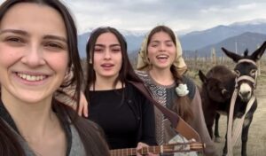 Trio Mandili: graciosidade, delicadeza e talento vindos da terra de Stálin