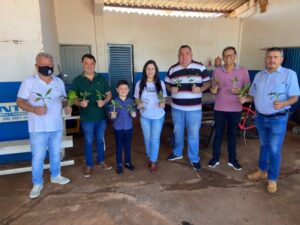 Secretaria de Agricultura entrega mais 6 mil mudas de bananeiras para agricultores de seis assentamentos