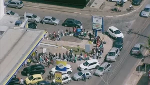 Crise dos combustíveis aprofunda a incompetência de Bolsonaro: Bate-papo com Hélio Doyle