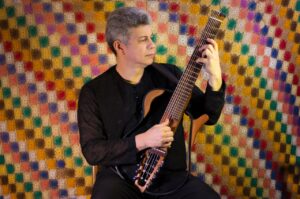 Darwinson e sua música de primeira grandeza no Goiás Encanto & Prosa