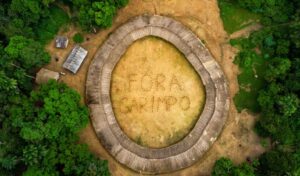 Mobilização contra o assassinato e estupro de crianças indígenas: O Direito Achado na Rua entrevista o professor Assis Oliveira