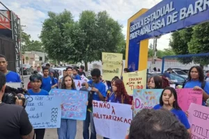 Ação judicial aponta que lei sobre militarização de escolas é inconstitucional