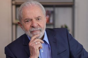 <strong>Lula falou por videoconferência com o presidente da Ucrânia Volodymyr Zelensky</strong>