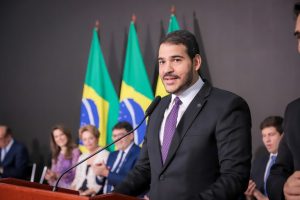 <strong>Jorge Messias anuncia a criação da Procuradoria de Defesa da Democracia na AGU</strong>