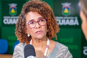 <em>Edna nega ilegalidade sobre cessão e aponta perseguição</em>