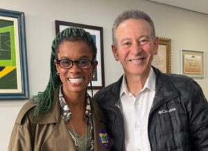 Deputados Carol Dartora e professor Lemos lançam PNE antirracista em Curitiba