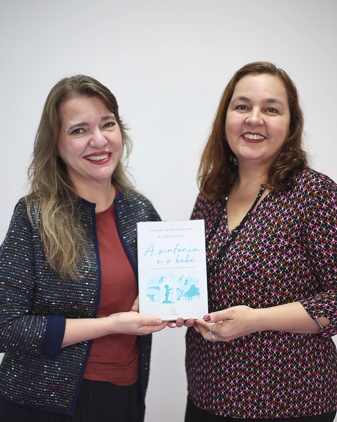 Educadoras lançam livro sobre importância da música no desenvolvimento do bebê